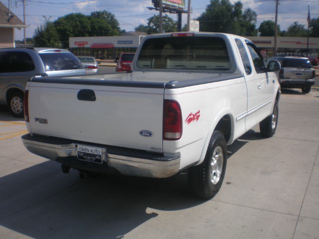 Ford F150 XS Sport Utility 4D Pickup Truck