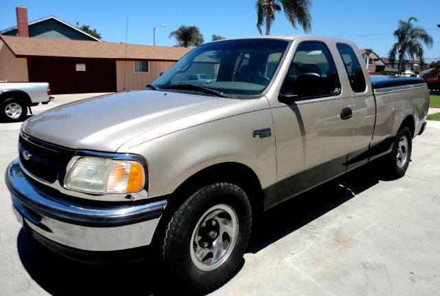 Ford F150 1997 photo 2