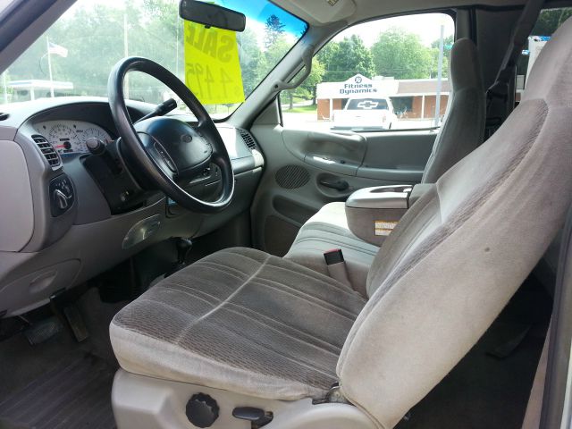 Ford F150 SLT 1 Ton Dually 4dr 35 Pickup Truck