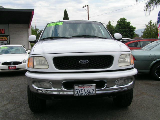 Ford F150 1998 photo 1