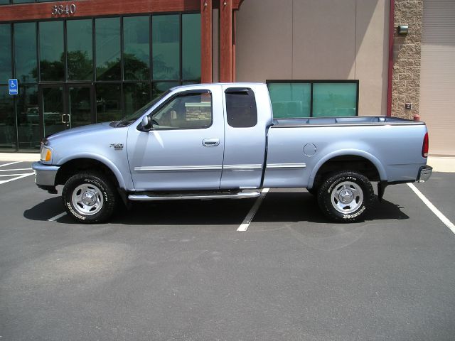 Ford F150 SLT 1 Ton Dually 4dr 35 Pickup Truck
