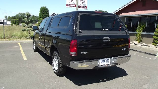 Ford F150 LT Z-71 Crew Cab 4x4 Pickup Truck