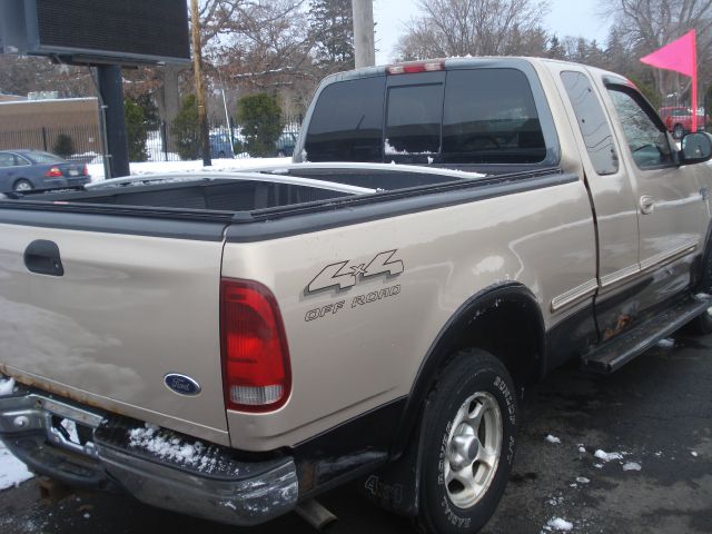 Ford F150 SLT 1 Ton Dually 4dr 35 Pickup Truck