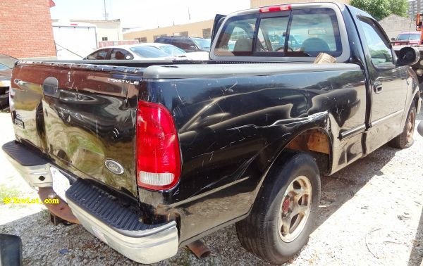 Ford F150 103 WB XLT Pickup Truck