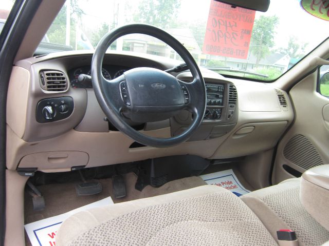 Ford F150 ESi Pickup Truck