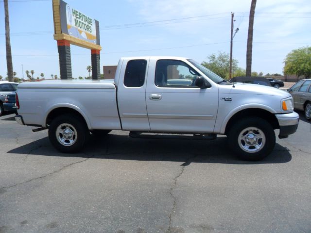Ford F150 SLT 1 Ton Dually 4dr 35 Pickup Truck