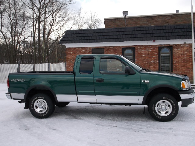 Ford F150 Reg Cab 108 WB Extended Cab Pickup