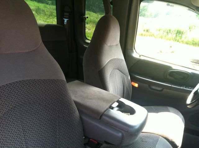 Ford F150 SLT 1 Ton Dually 4dr 35 Pickup Truck