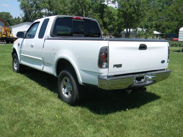 Ford F150 SLT 1 Ton Dually 4dr 35 Pickup Truck