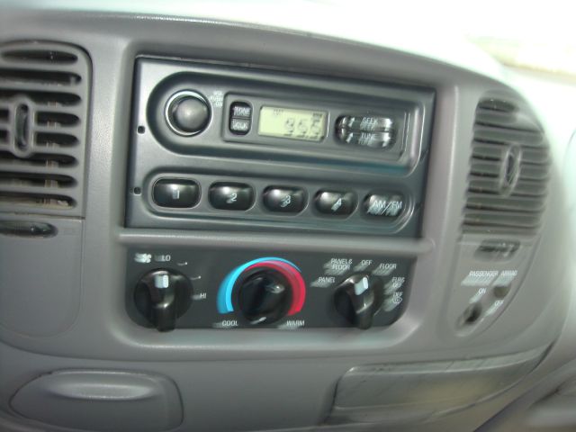 Ford F150 1999 photo 1