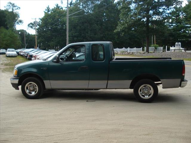 Ford F150 AWD 4dr Base 4x4 SUV Pickup Truck