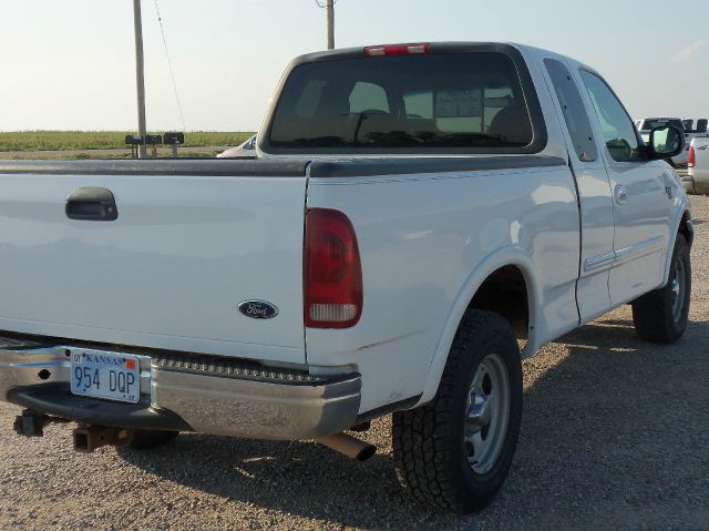 Ford F150 SLT 1 Ton Dually 4dr 35 Pickup Truck