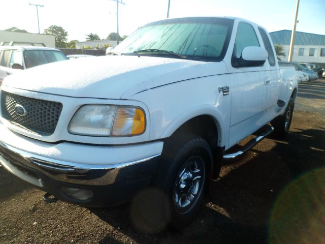 Ford F150 4WD 4DR Sport Utility Pickup Truck