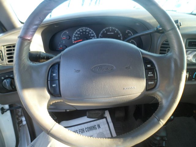 Ford F150 2000 photo 2