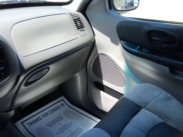 Ford F150 2000 photo 18