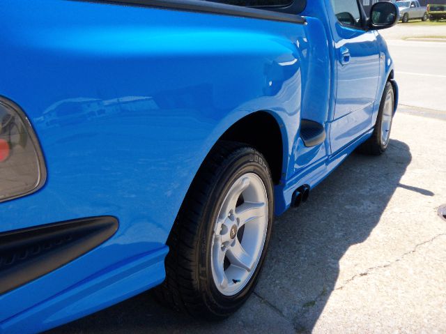 Ford F150 2000 photo 2