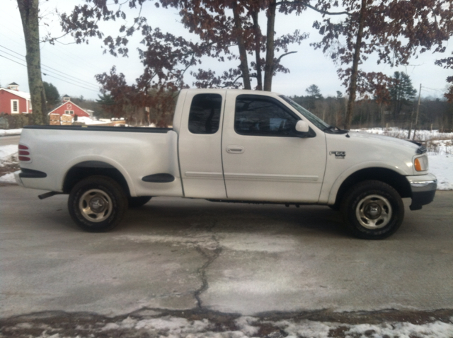 Ford F150 SLT 1 Ton Dually 4dr 35 Pickup Truck
