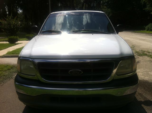 Ford F150 2000 photo 1