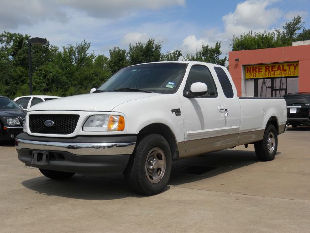 Ford F150 2.4 LX Pickup Truck