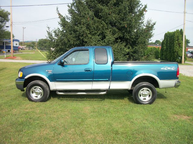 Ford F150 SLT 1 Ton Dually 4dr 35 Pickup Truck