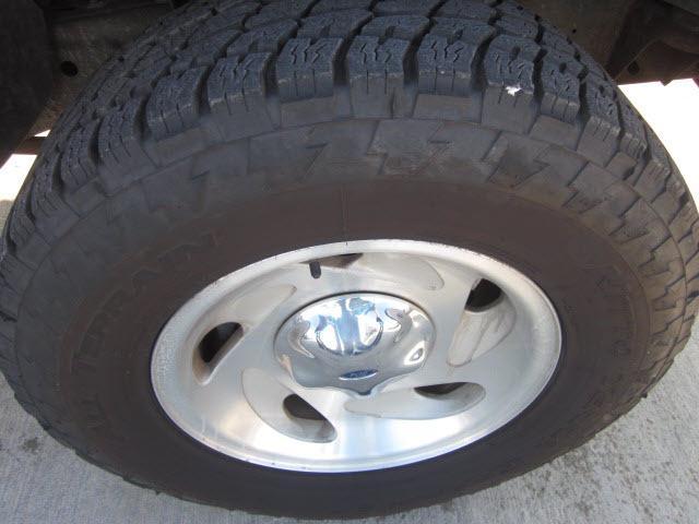 Ford F150 2000 photo 2