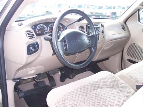 Ford F150 2000 photo 2