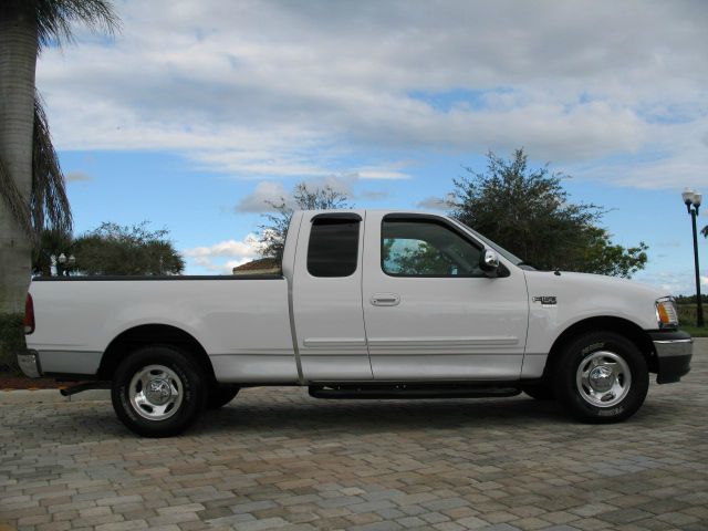 Ford F150 2000 photo 2