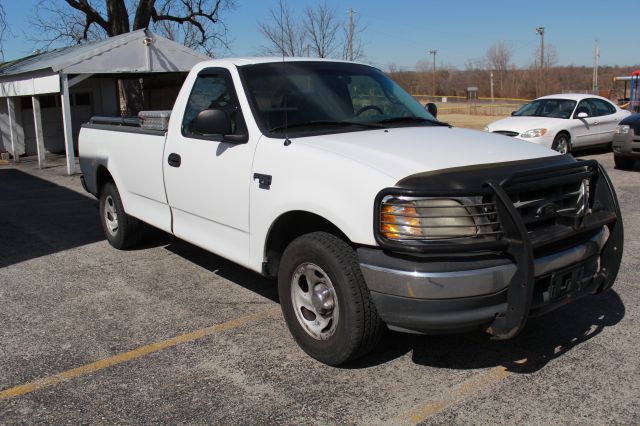 Ford F150 Extended LS Pickup Truck