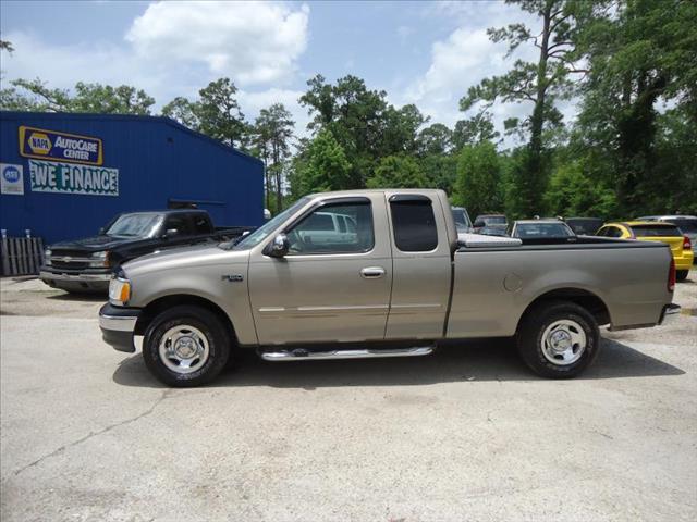 Ford F150 S V6 2WD Pickup Truck