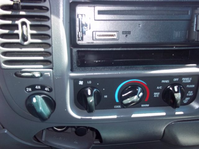 Ford F150 SLT 1 Ton Dually 4dr 35 Pickup Truck