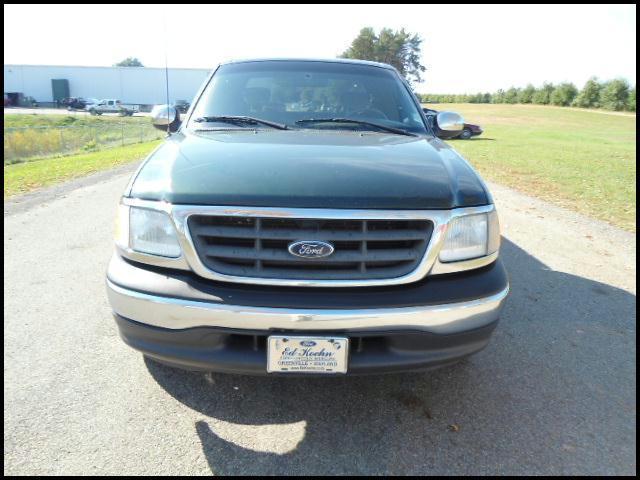 Ford F150 2001 photo 1