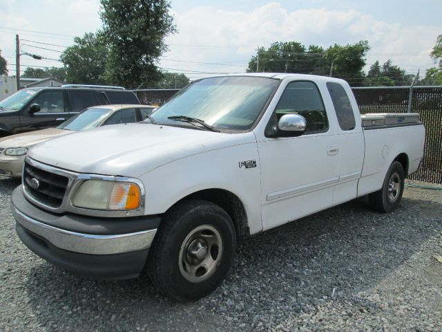 Ford F150 2001 photo 2