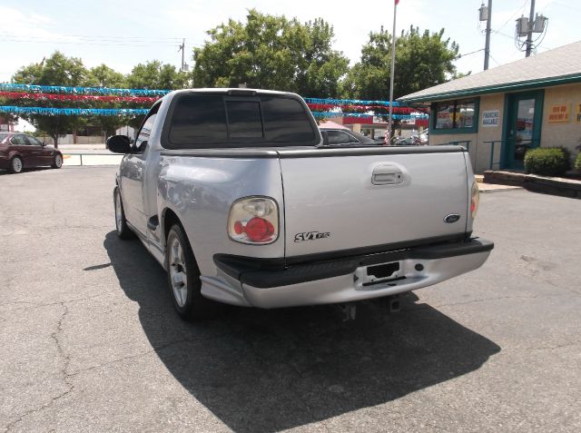 Ford F150 4dr 4-cyl (natl) SUV Pickup Truck