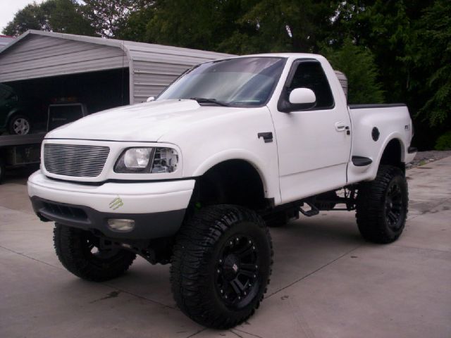 Ford F150 2001 photo 2