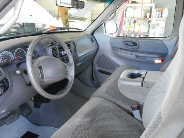 Ford F150 2001 photo 2