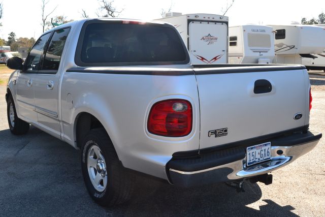 Ford F150 SL Short Bed 2WD Pickup Truck