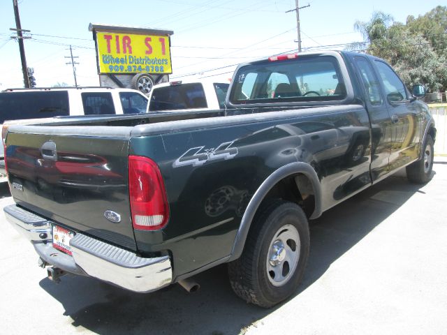 Ford F150 2001 photo 2