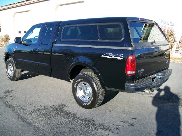 Ford F150 2001 photo 1