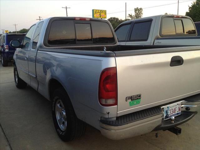 Ford F150 2001 photo 1