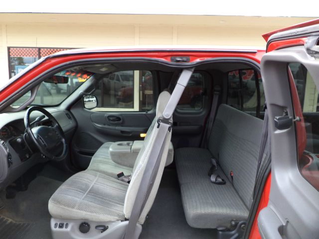 Ford F150 SLT 1 Ton Dually 4dr 35 Pickup Truck