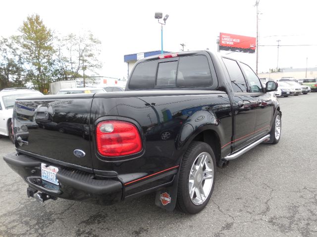 Ford F150 4WD LIFT Pickup Truck