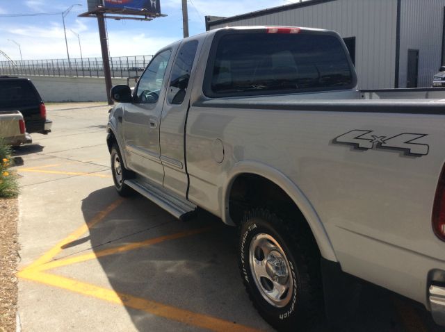 Ford F150 SLT 1 Ton Dually 4dr 35 Pickup Truck