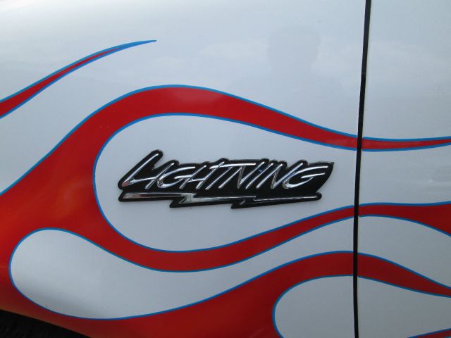 Ford F150 4dr 4-cyl (natl) SUV Pickup Truck