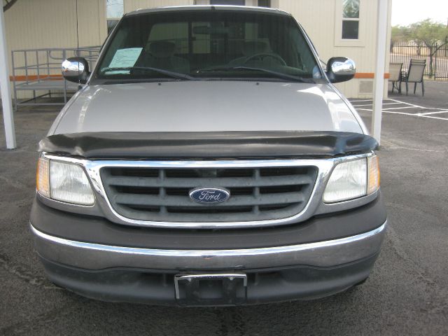 Ford F150 K1500 Lt Pickup Truck