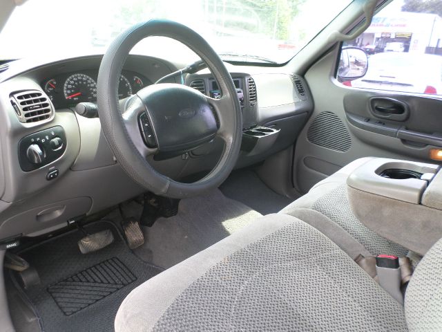 Ford F150 2500 SL Pickup Truck