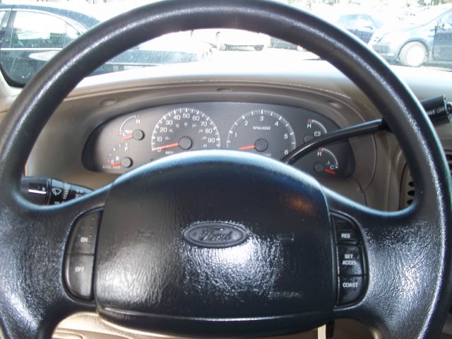 Ford F150 2001 photo 1