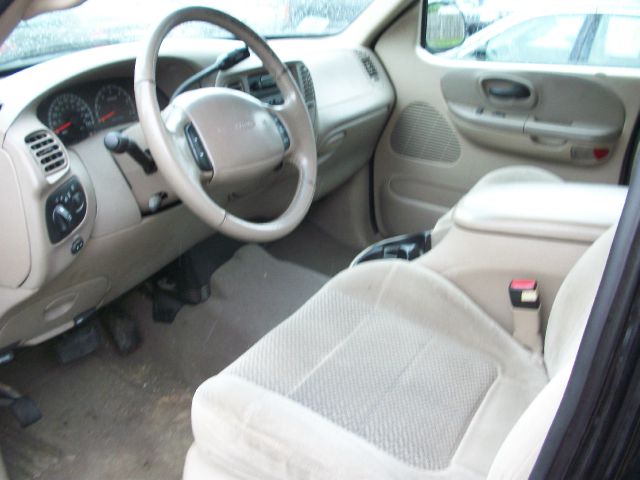 Ford F150 2001 photo 2