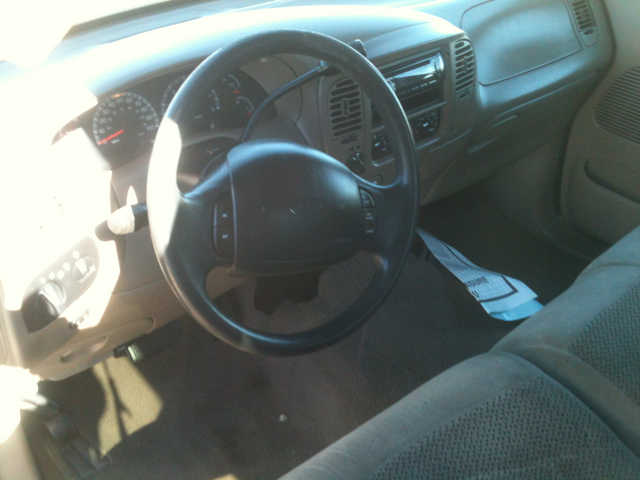 Ford F150 2500 SL Pickup Truck