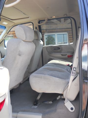 Ford F150 2500 SL Pickup Truck