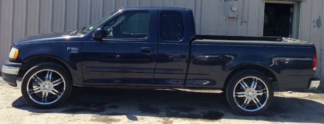 Ford F150 2001 photo 2